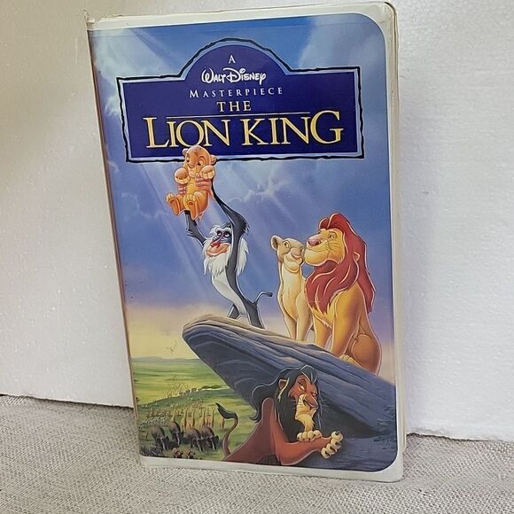Lion King bundle. Shirt, sleeping pants, movie, books, figures - Picture 5 of 16